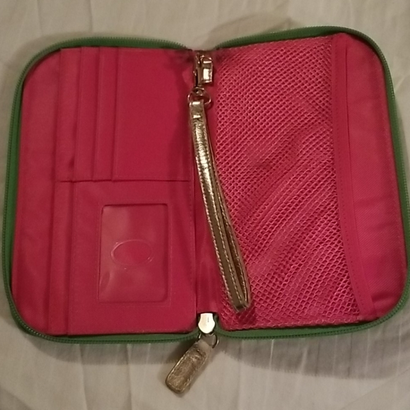 Lilly pulitzer Wristlet - Picture 2 of 5
